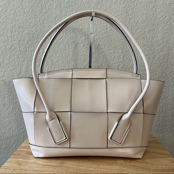 Woven Leather Shoulder Bag - Picture 3 of 7